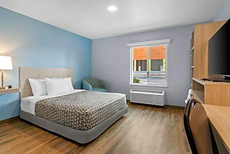 WoodSpring Suites Rogers Bentonville