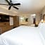Holiday Inn Express Hotel & Suites Clinton By IHG