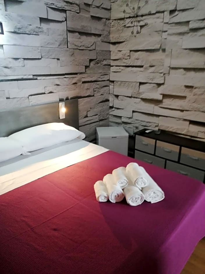 Le Rocce Holiday Rooms
