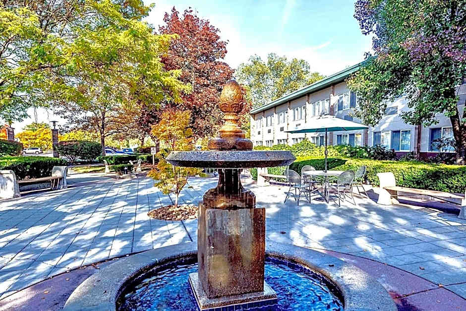 Radisson Hotel Providence Airport