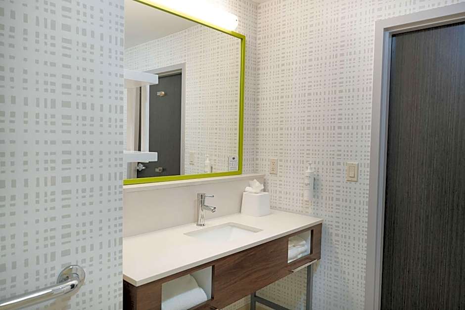 Hampton Inn By Hilton And Suites Tulsa Central