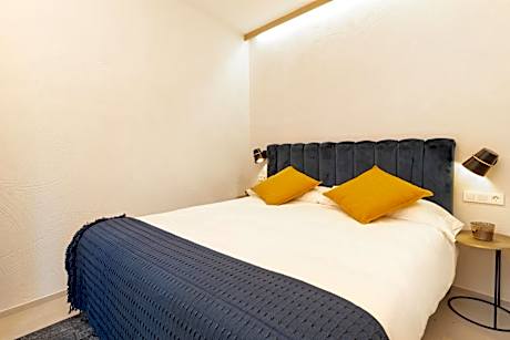 Penthouse Apartment with Private Pool 3