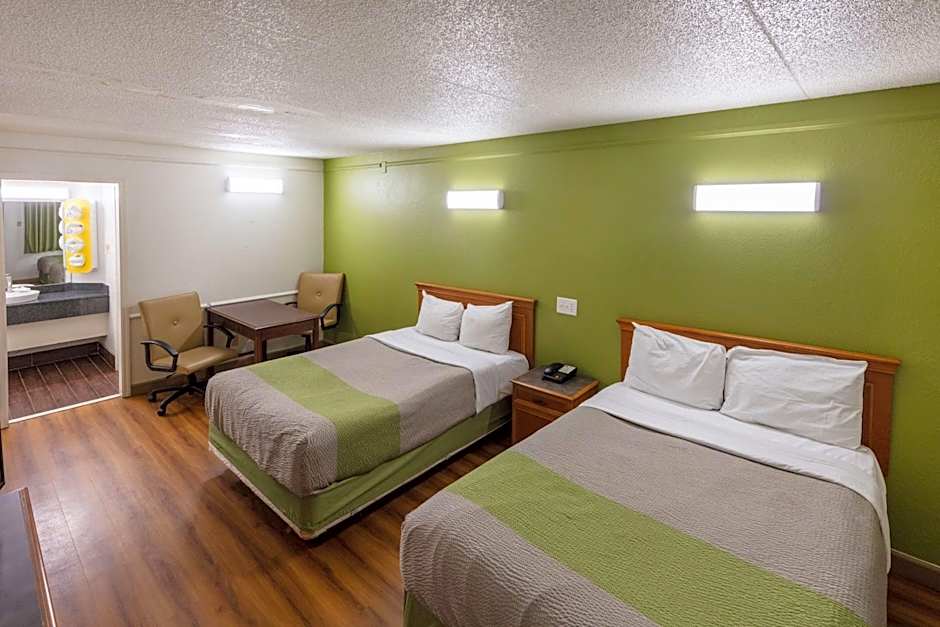 Motel 6-Knoxville, TN