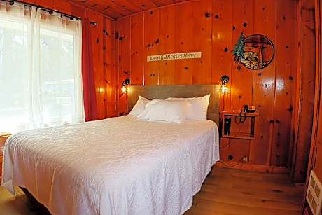 Kitchenette Suite - 1 Queen Bed