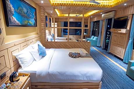 Family Room with Lake View