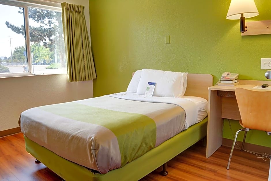 Motel 6-Springfield, OR - Eugene North