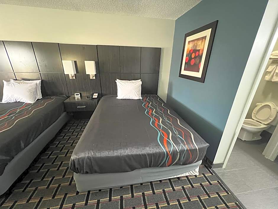 Photo 1 of 12 of Deluxe 1 Queen Bed Suite, Smoking