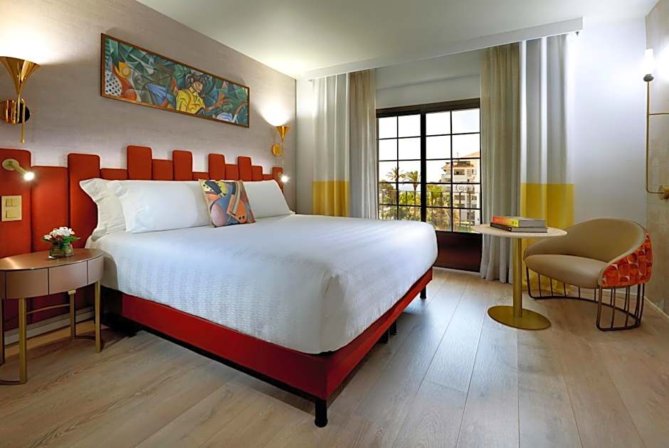 Hard Rock Hotel Marbella - Puerto Banús