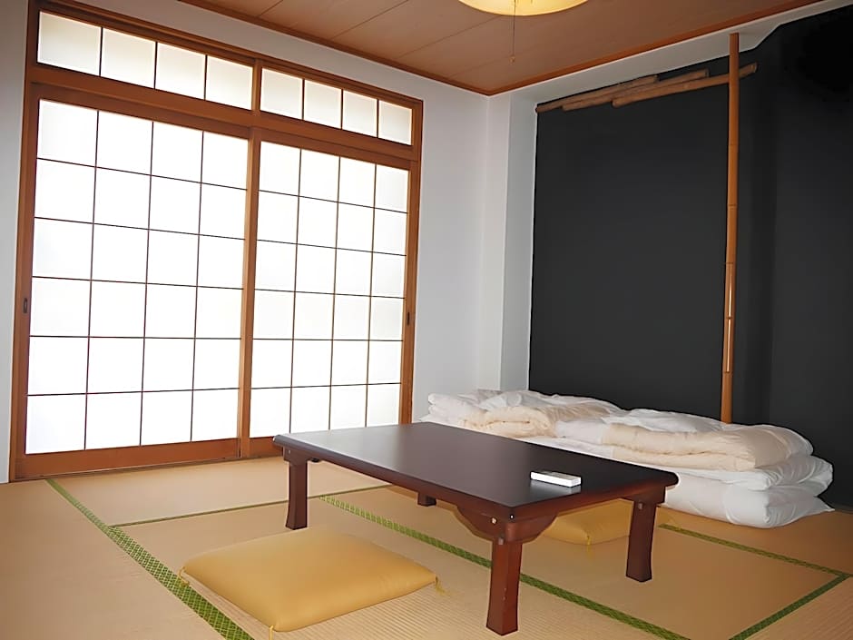 J-Hoppers Lake Biwa Guesthouse