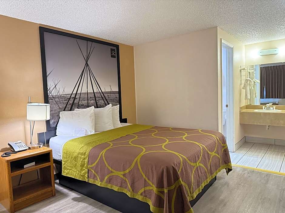 Hardin Lodge By Capital O Little Bighorn Battlefield I-90