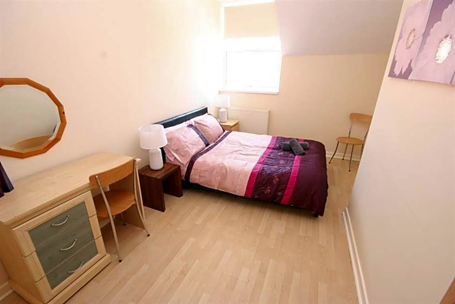 MARLEY MANSIONs APARTMENTS - KING ST REF : 10/3