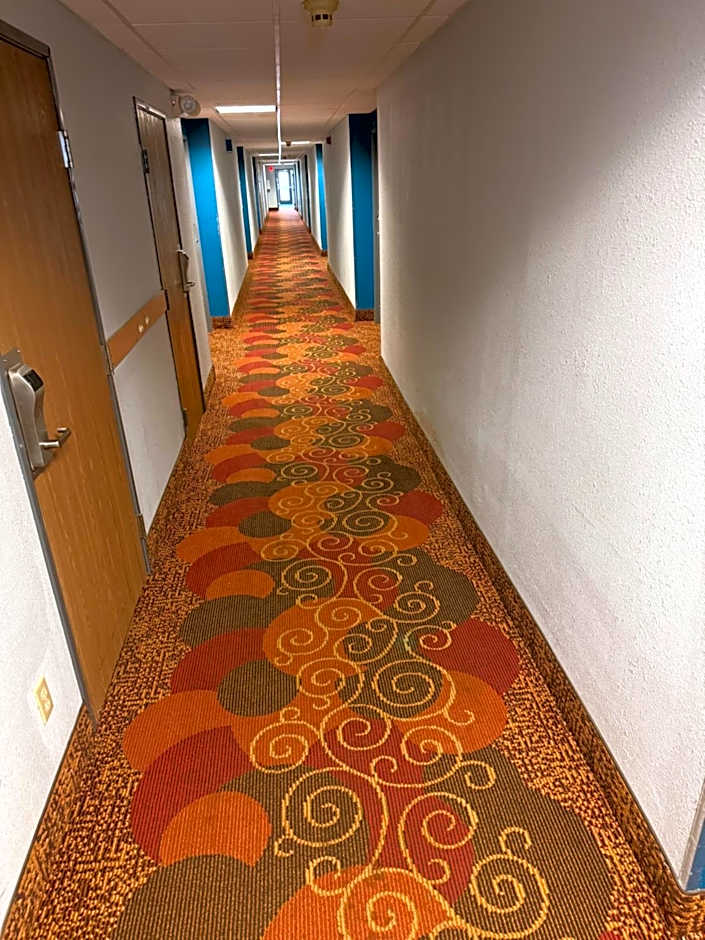 Days Inn by Wyndham Muncie -Ball State University