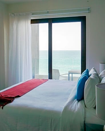 Luxury Suite Ocean Front