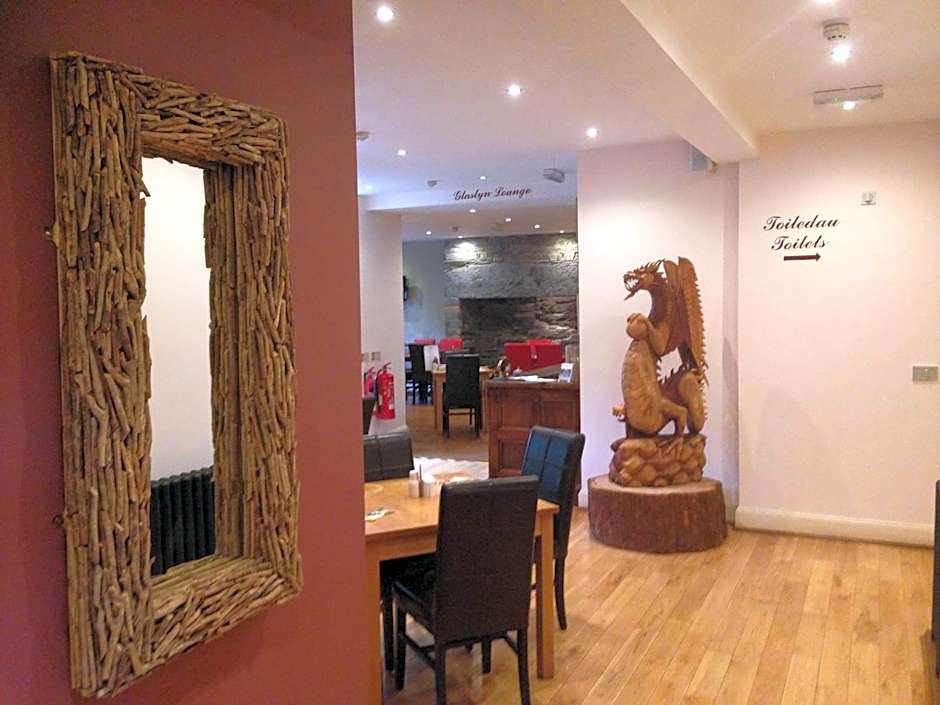 Aberdunant Hall Country Hotel