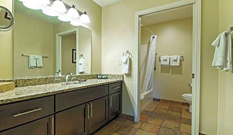 Photo 1 of 4 of 1 Bedroom Condo