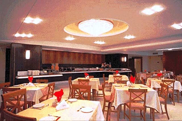 Crithoni's Paradise Hotel