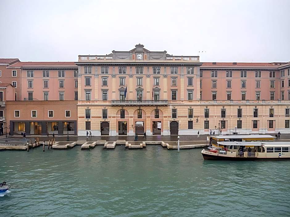 Hotel Canal & Walter