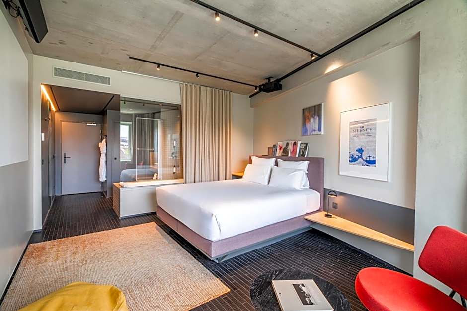 mk2 Hotel Paradiso Nation