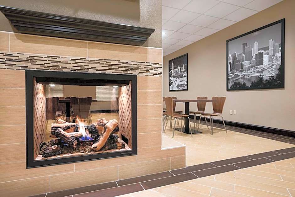 Super 8 by Wyndham Hershey