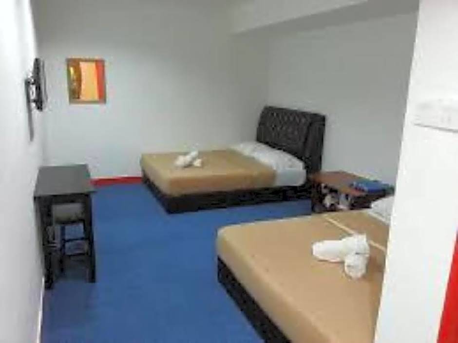 OYO 90324 Muar Station Hotel