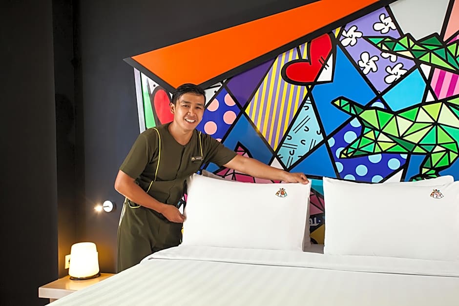 Maxonehotels At Tidar Surabaya