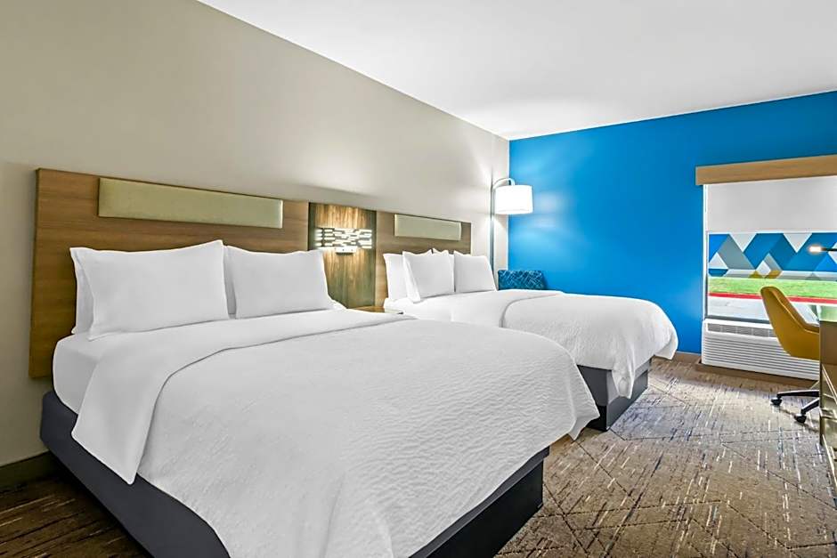 Holiday Inn Express & Suites Joplin Southeast by IHG