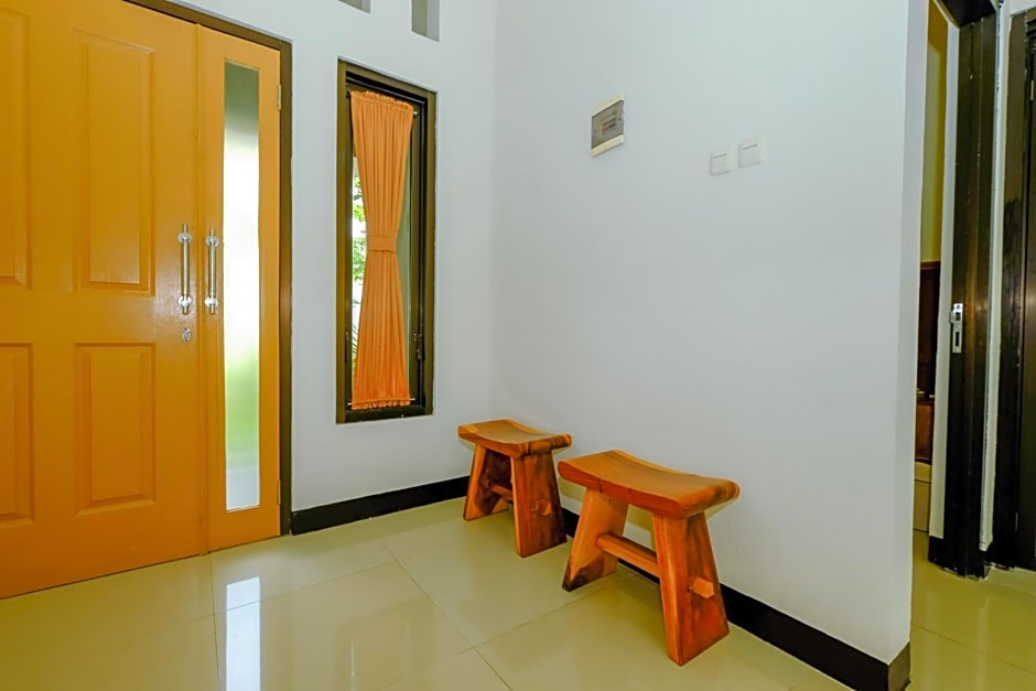 OYO 2284 Grand Villa Meninting