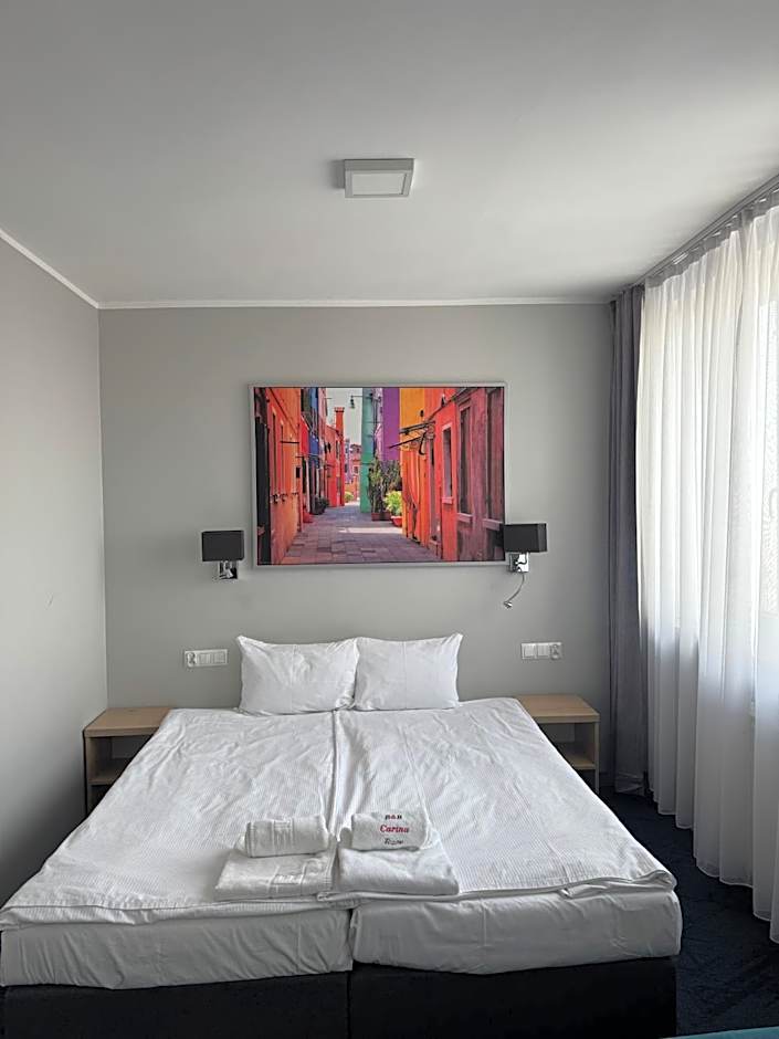 Carina Hotel