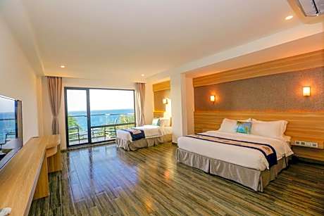 Deluxe family Room Seaview with Balcony