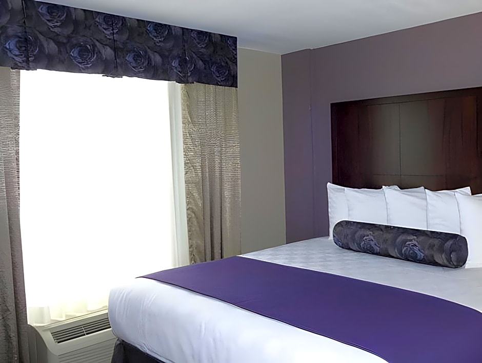 IBAN Dallas Park Central Hotel, Trademark by Wyndham