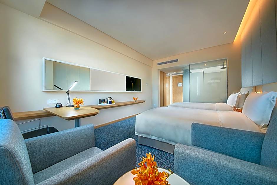 Holiday Inn Express Nantong Textile City By IHG