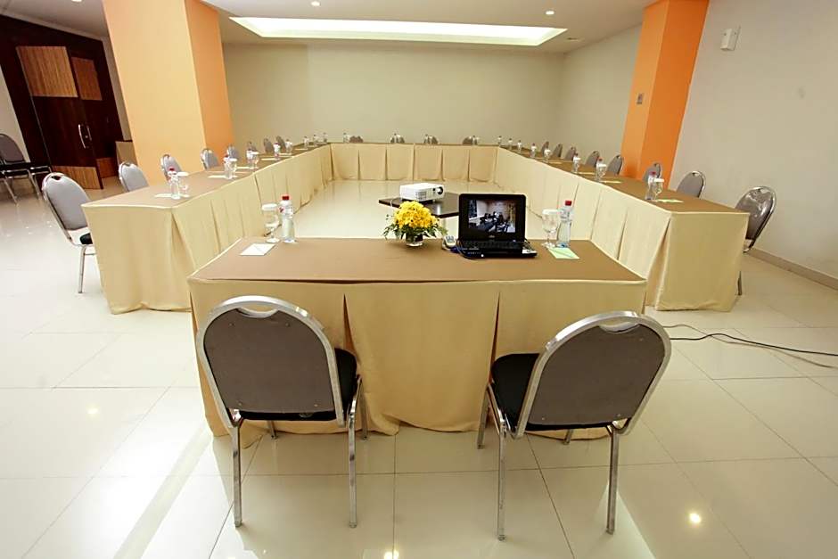 The Square Surabaya Hotel