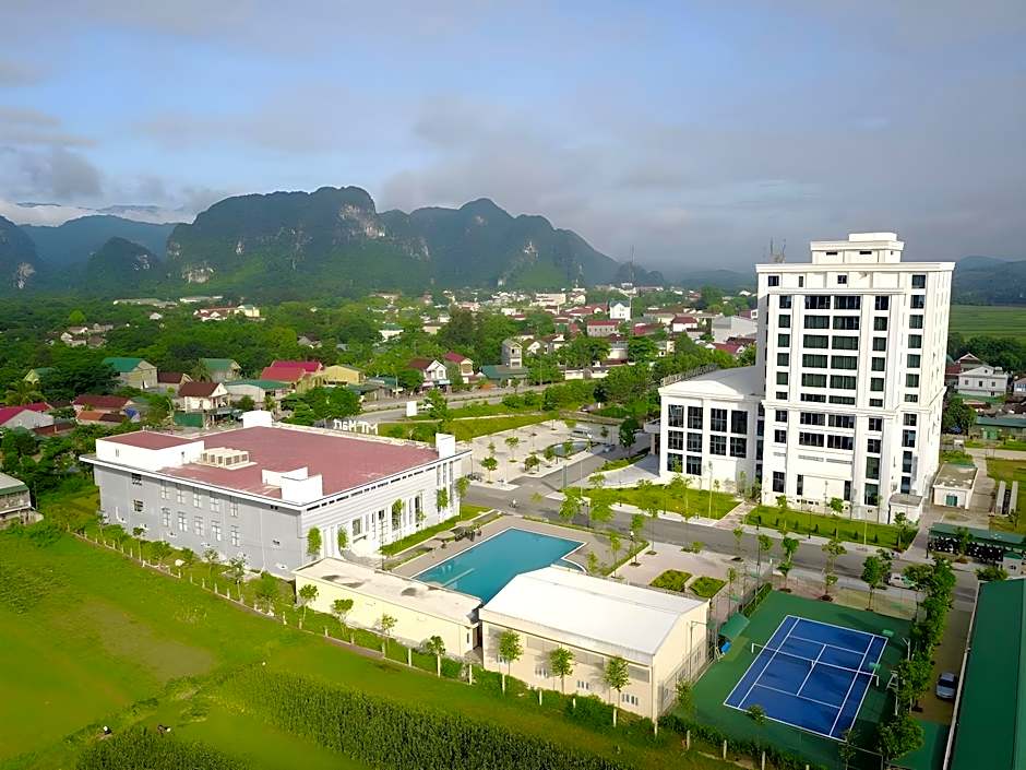 Muong Thanh Con Cuong Hotel