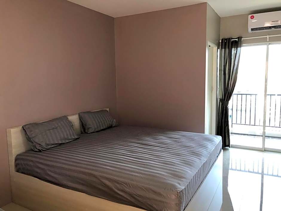 H12, The Stylish Apartment