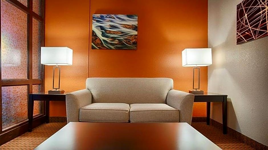 Best Western Plus Lubbock Windsor Inn