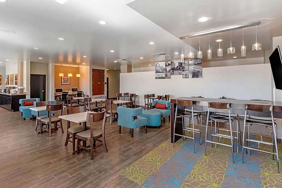 MainStay Suites Denver International Airport