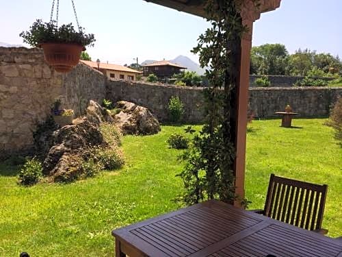 Hotel Rural El Texeu