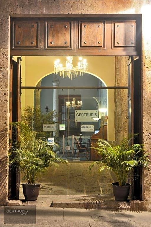 Gertrudis Hotel