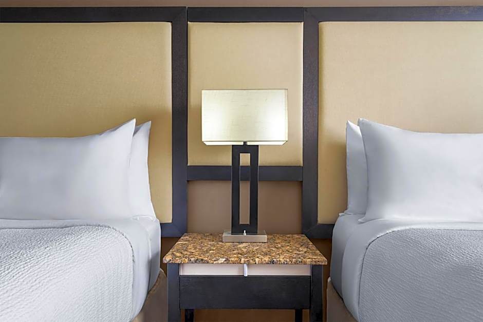 Best Western Premier Freeport Inn Calgary Airport