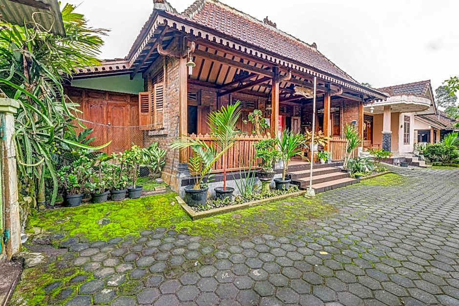 OYO Homes 90987 Desa Wisata Gabugan Syariah