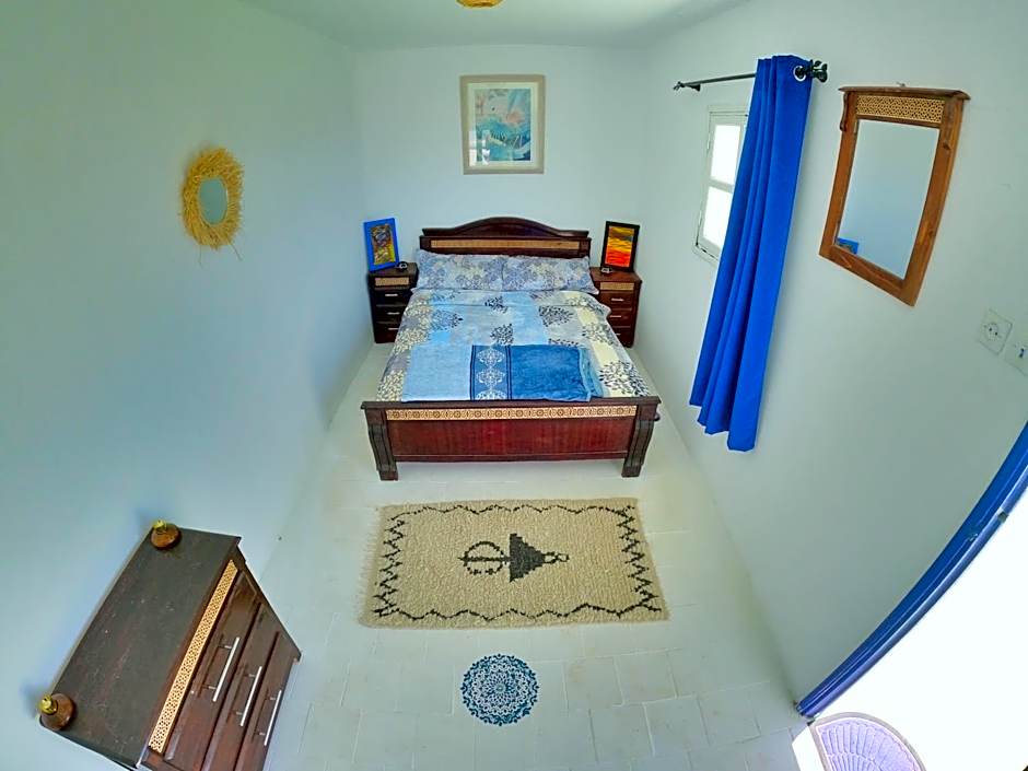 Thayri Hostel - Sea View