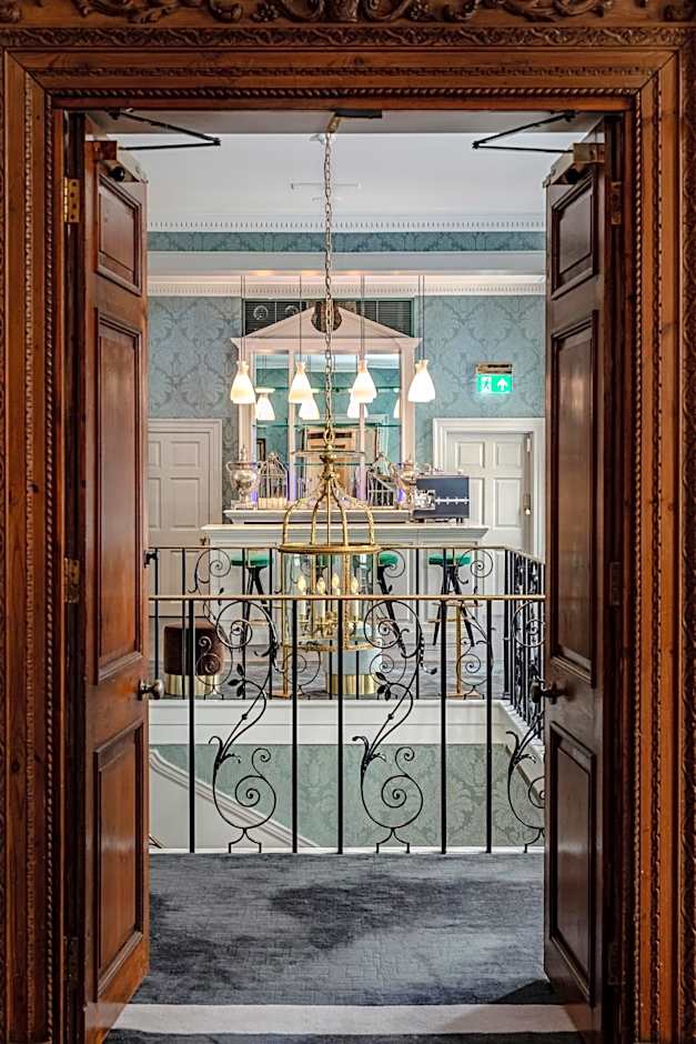 No. 30 Knightsbridge