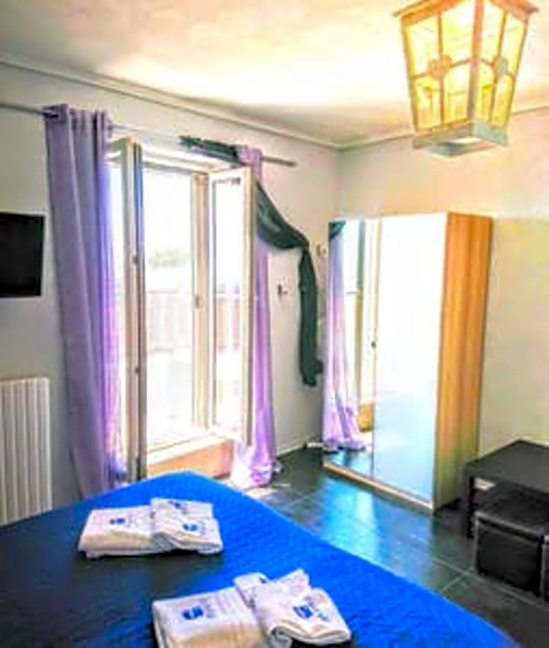 Photo 1 of 13 of Room 2