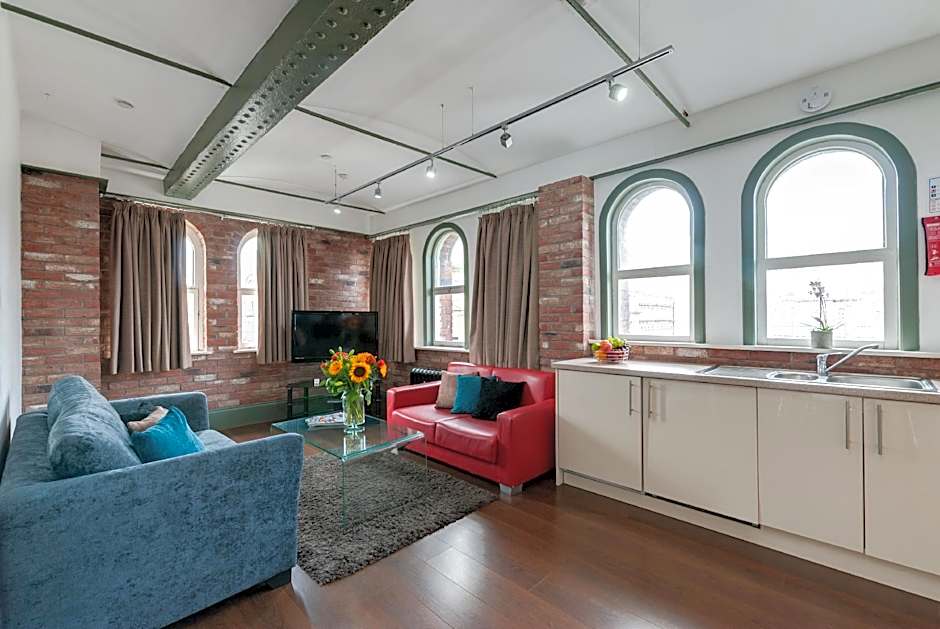 Base Serviced Apartments - Sir Thomas Street