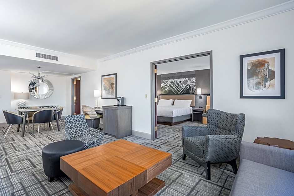 Holiday Inn Lafayette-City Centre By IHG