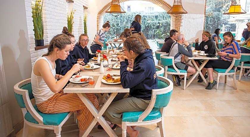 Arushi Boutique Hotel