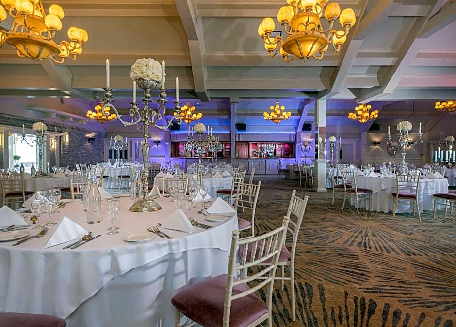 Treacys Oakwood Hotel, Shannon