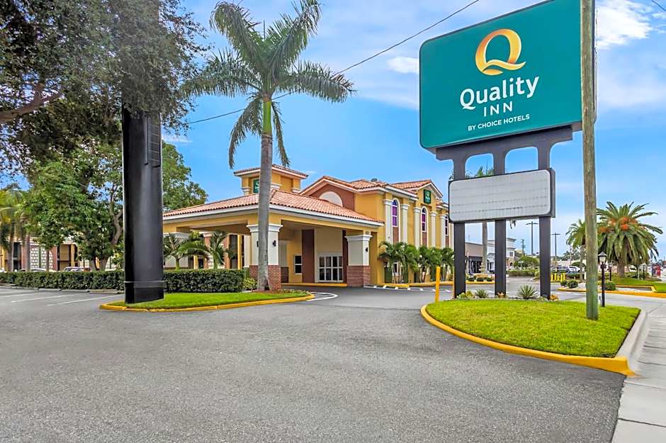 Quality Inn Airport - Cruise Port