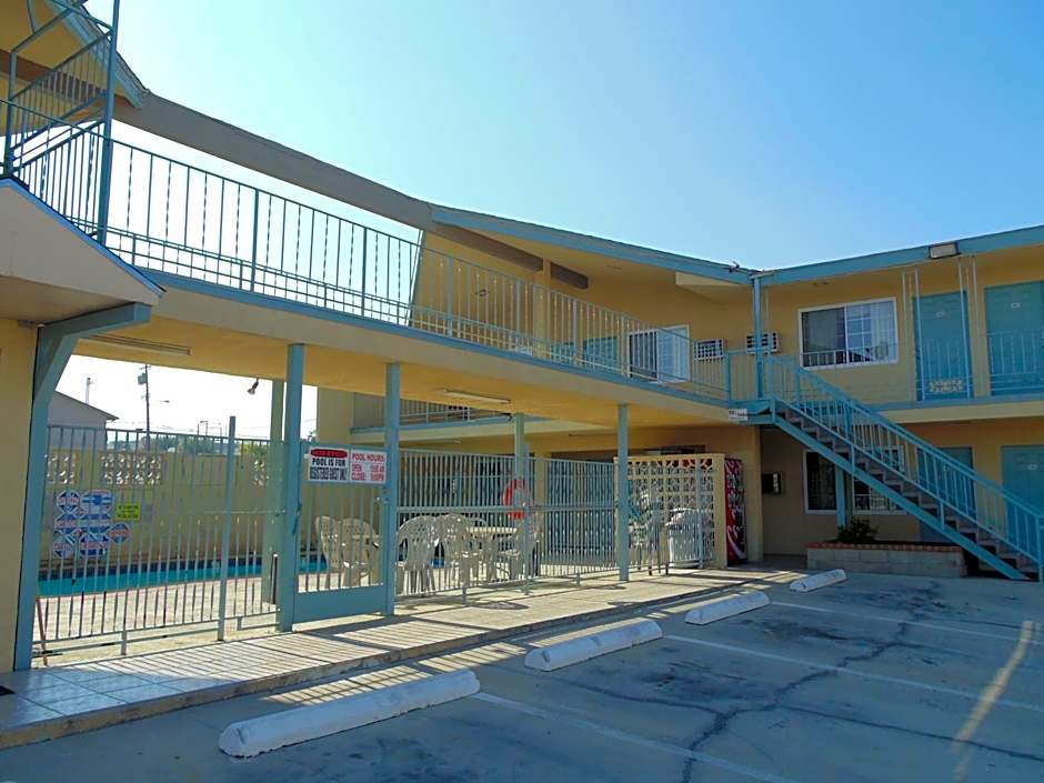 Western Inn & Suites