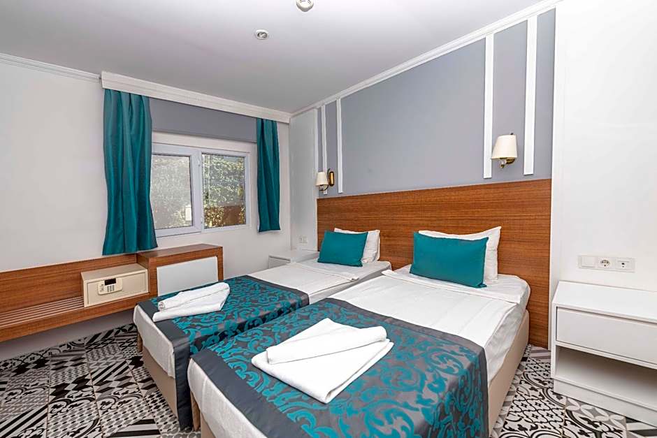 Armas Beach Hotel